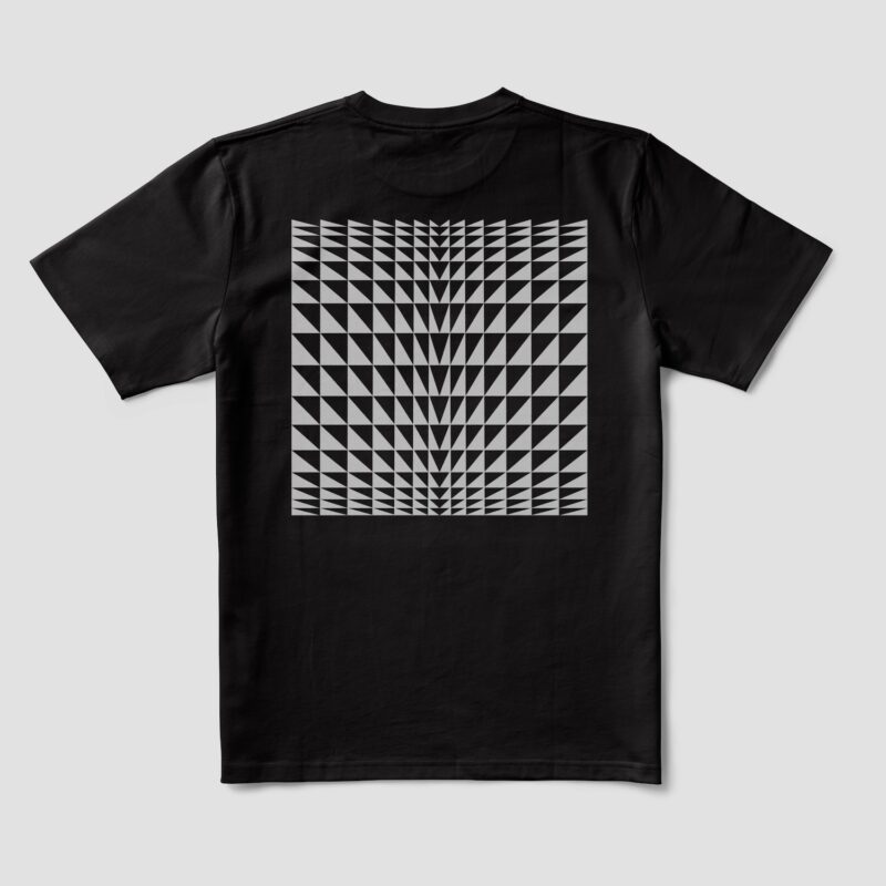 Camiseta negra marca Smilax